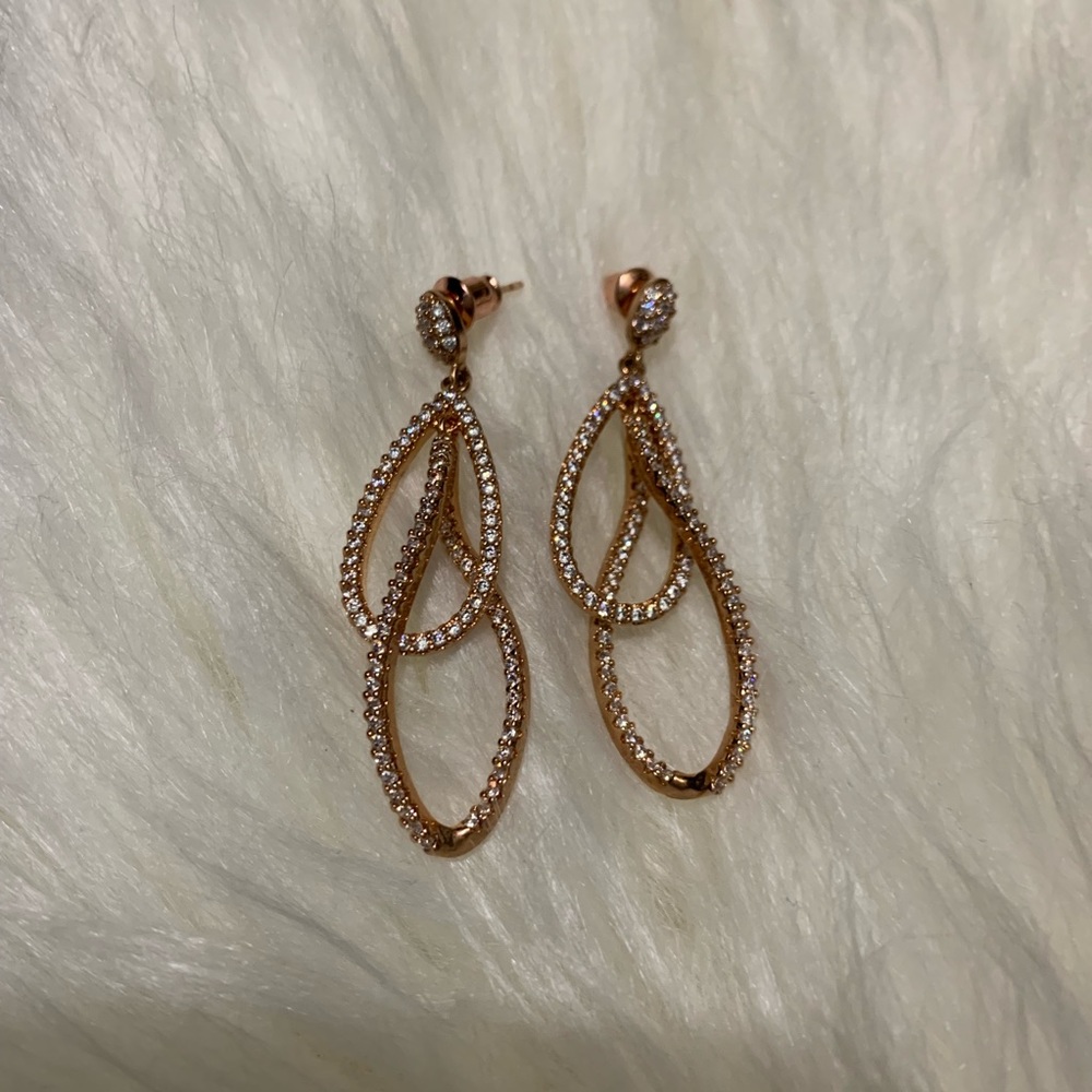 Twisted Teardrop Sparkle Earrings